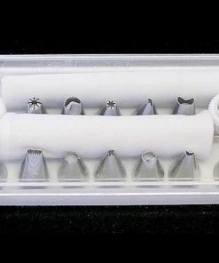 R&M International Icing Tip 17 Pc Set