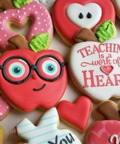 Ann Clark Cutters Cute Apple W/ Leaf Cookie Cutter